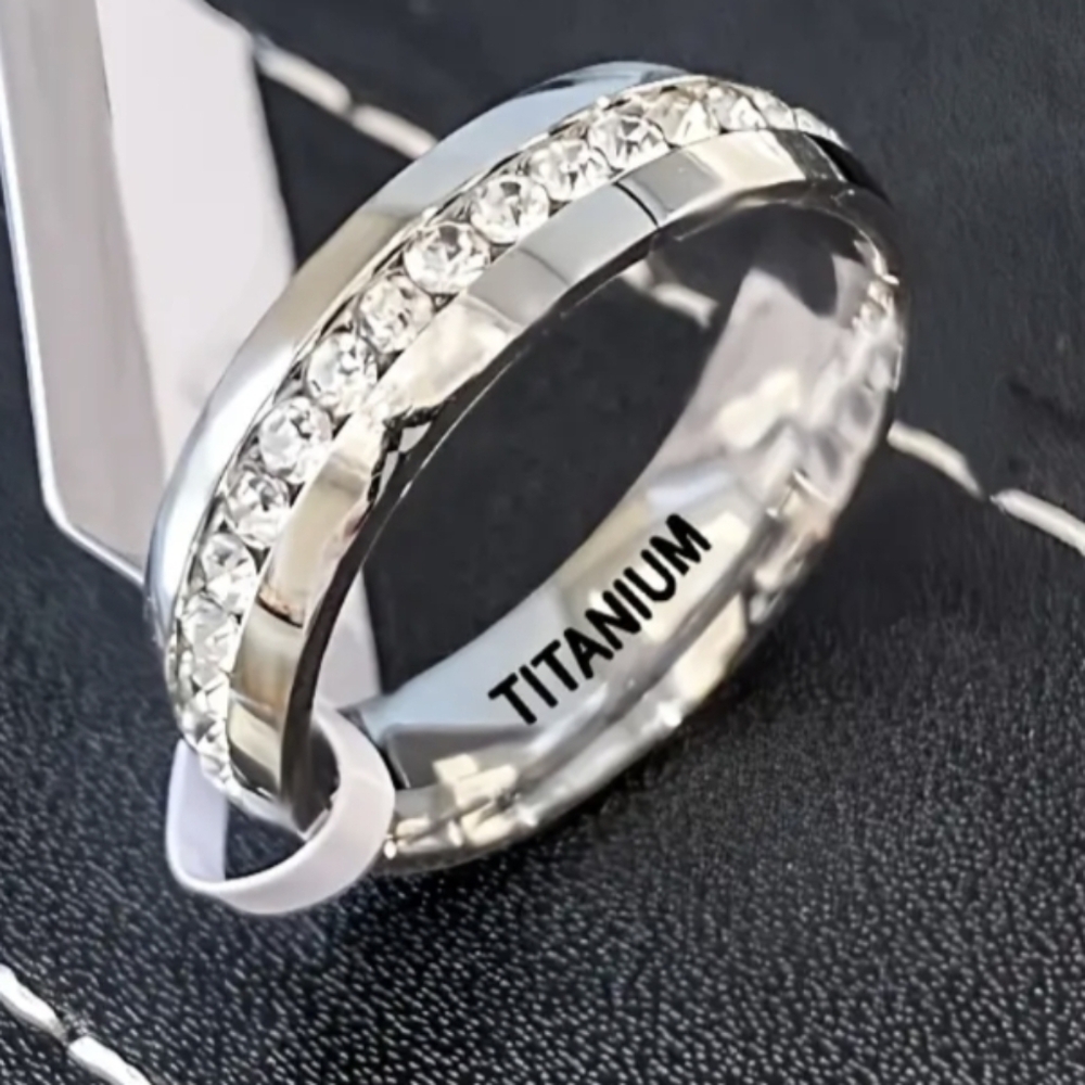 Unisex Titanium Band Ring w/clear CZ Channel Set All The Way Around Sz.10 NWT